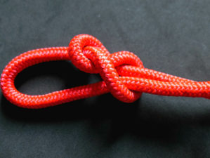 knot-rope-dew-red | Paracord Knots And Hitches | How To Make Paracord Hitches | Featured