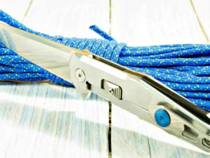 Steel knife with a paracord cord | Homemade Paracord Knife Grip | DIY Paracord Projects | Featured
