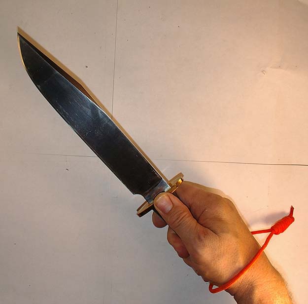Choosing a Fixed Blade Survival Knife: Part 3 by Survival Life at http://survivallife.com/fixed-blade-survival-knife-3/