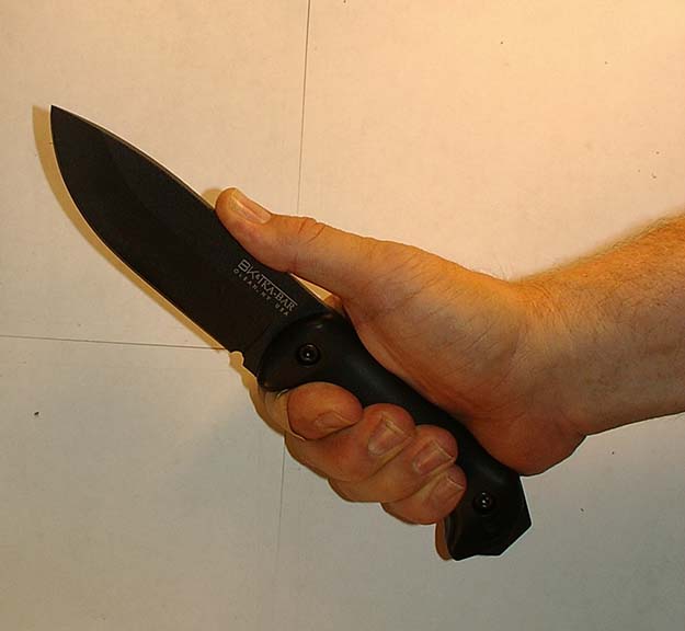 Choosing a Fixed Blade Survival Knife: Part 3 by Survival Life at http://survivallife.com/fixed-blade-survival-knife-3/