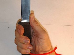 Choosing a Fixed Blade Survival Knife: Part 3 by Survival Life at http://survivallife.staging.wpengine.com/2015/07/29/fixed-blade-survival-knife-3/