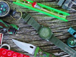 Feature | Survival kit | Essential Items For New Preppers [Video]