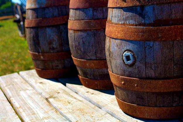 wine barrel wooden barrels barrel rainwater pb