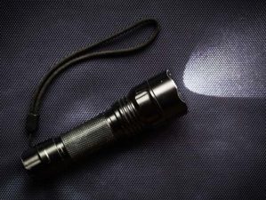5 reasons why a flashlight needs to be a part of your EDC