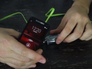 how to charge your phone with a 9v battery