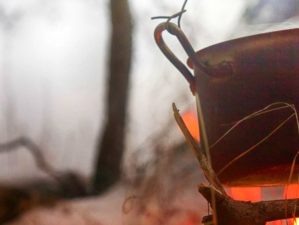 Feature | Winter Campfire | Practical (Yet Delicious) Winter Campfire Cooking Ideas For Outdoor Cooking | winter bonfire party
