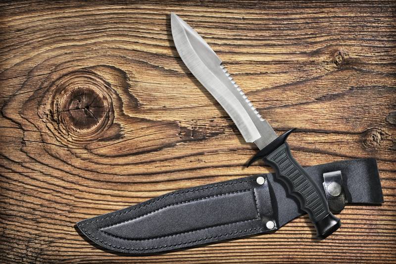 combat hunting survival sawback bowie knife knife fighting techniques SS