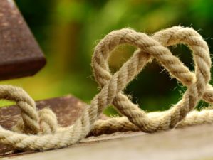 Feature | Heart rope knot | Essential Knots Every Survivalist Needs To Know