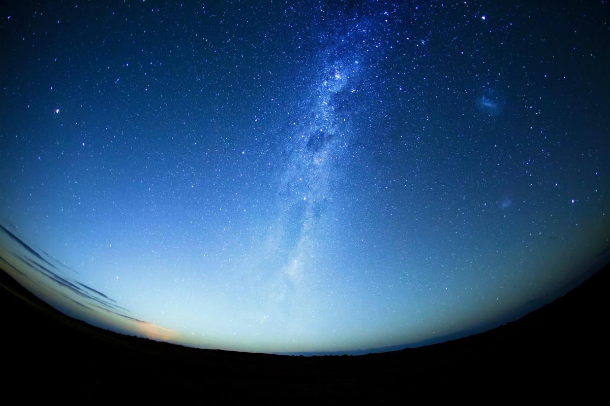 Night sky in the Southern hemisphere with milkway at moonrise | Ways To Find True North Without A Compass 