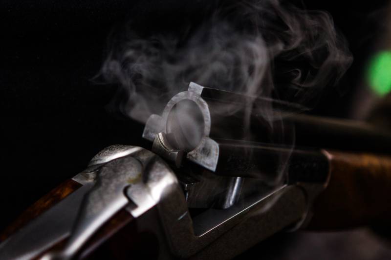 smoking-hunting-gun-shotgun-clay-pigeon | hunting shotgun