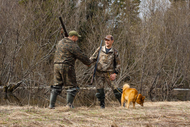 hunters shake hands | mule deer hunting checklist