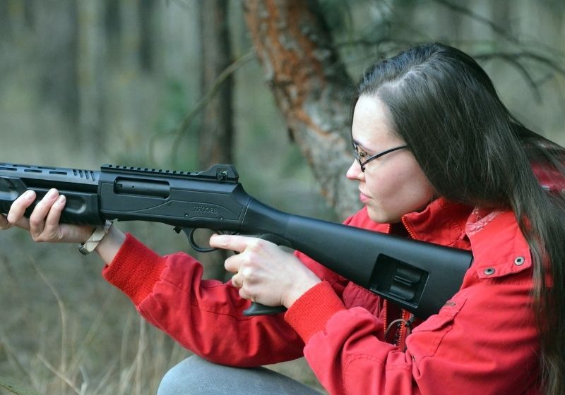 Girl with Turkish 12 gauge rifle How to aim a rifle SS
