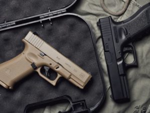Glock 19X and Glock 17 gen3 model | Top 10 Best Compact 9mm Pistol To Conceal Carry | Featured