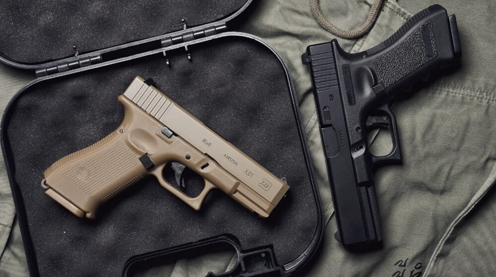 Glock 19X and Glock 17 gen3 model | Top 10 Best Compact 9mm Pistol To Conceal Carry | Featured
