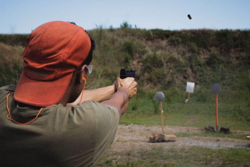 Joel Moysuh shooting range shooting practice | Beretta APX A1 Carry