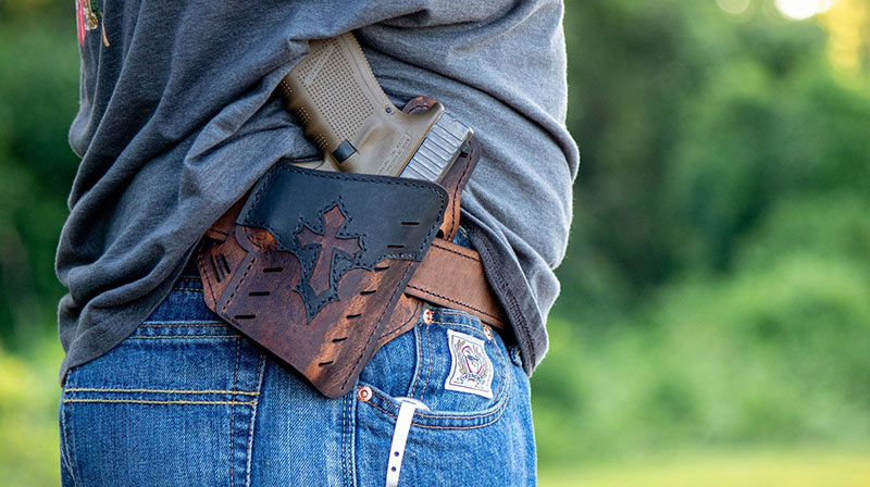 gun belt carry holster | How Should You Hold a Handgun for Maximum Accuracy