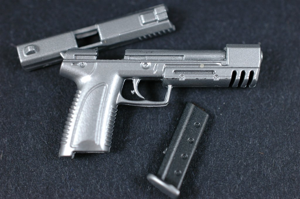 9mm pistols for military use